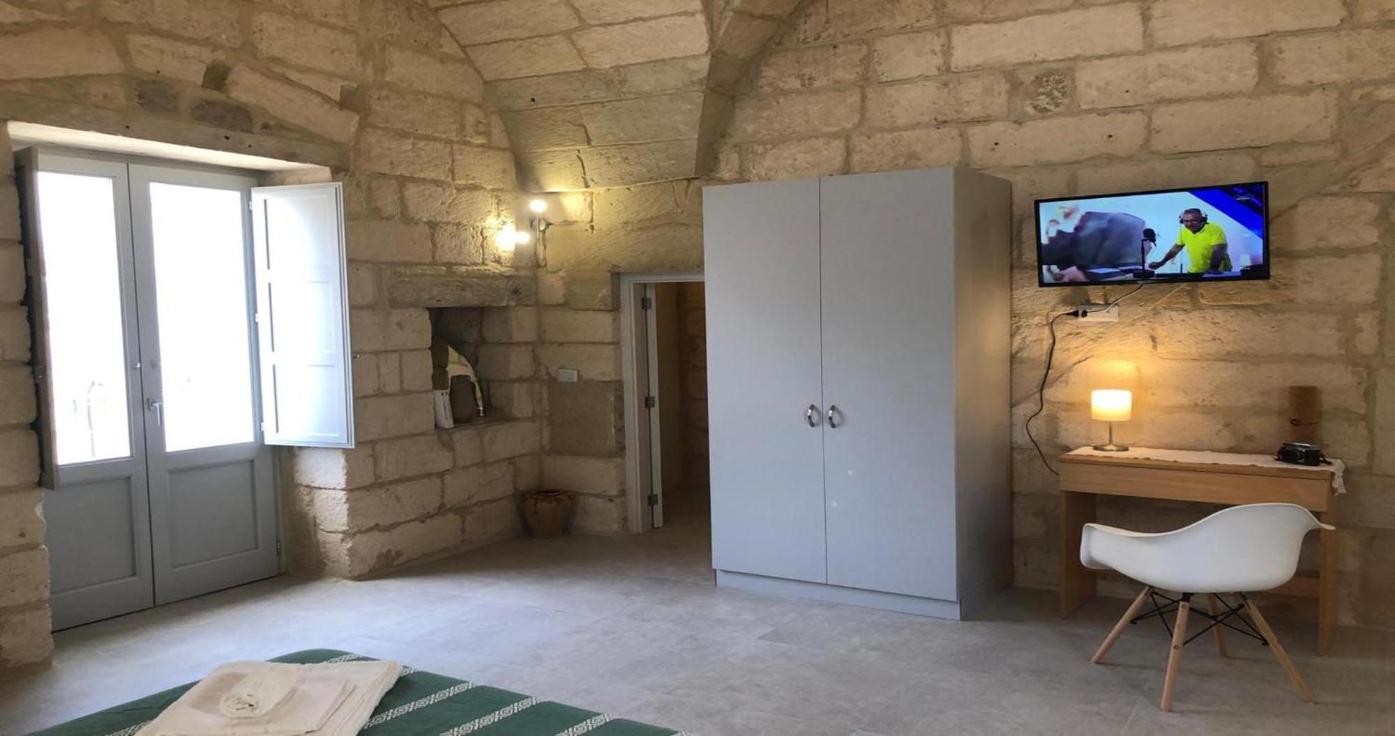 Odegos Monolocali Vico Sant'Antonio Villa Carpignano Salentino Bagian luar foto