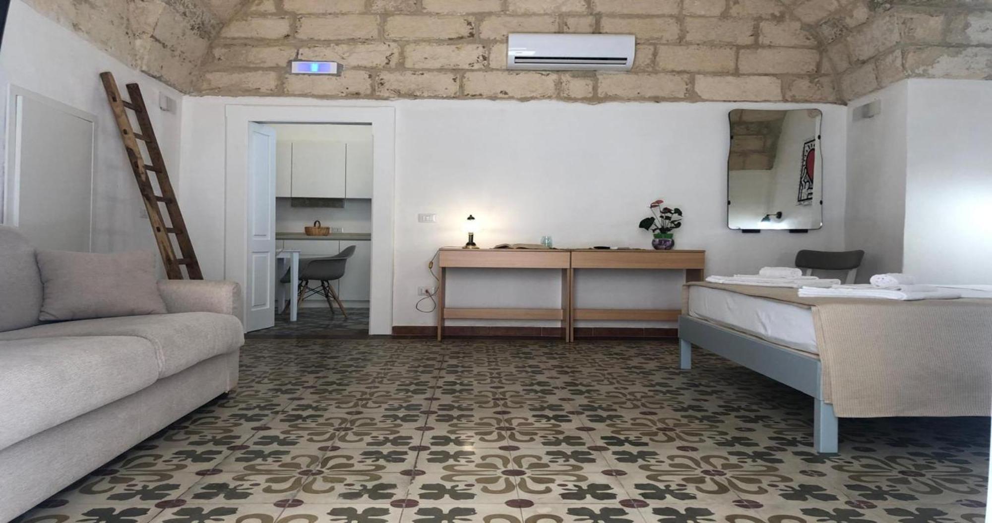Odegos Monolocali Vico Sant'Antonio Villa Carpignano Salentino Bagian luar foto