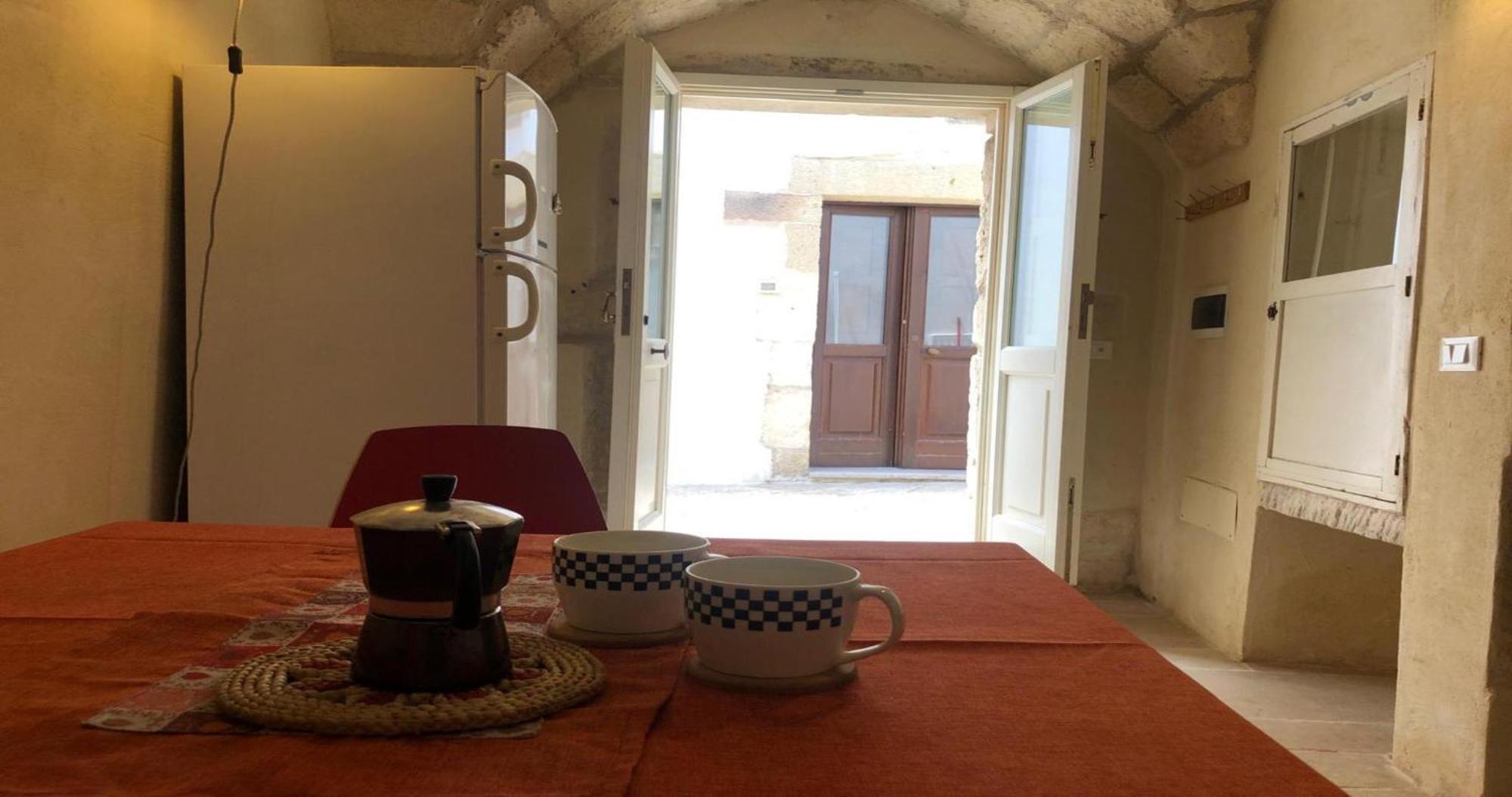 Odegos Monolocali Vico Sant'Antonio Villa Carpignano Salentino Bagian luar foto