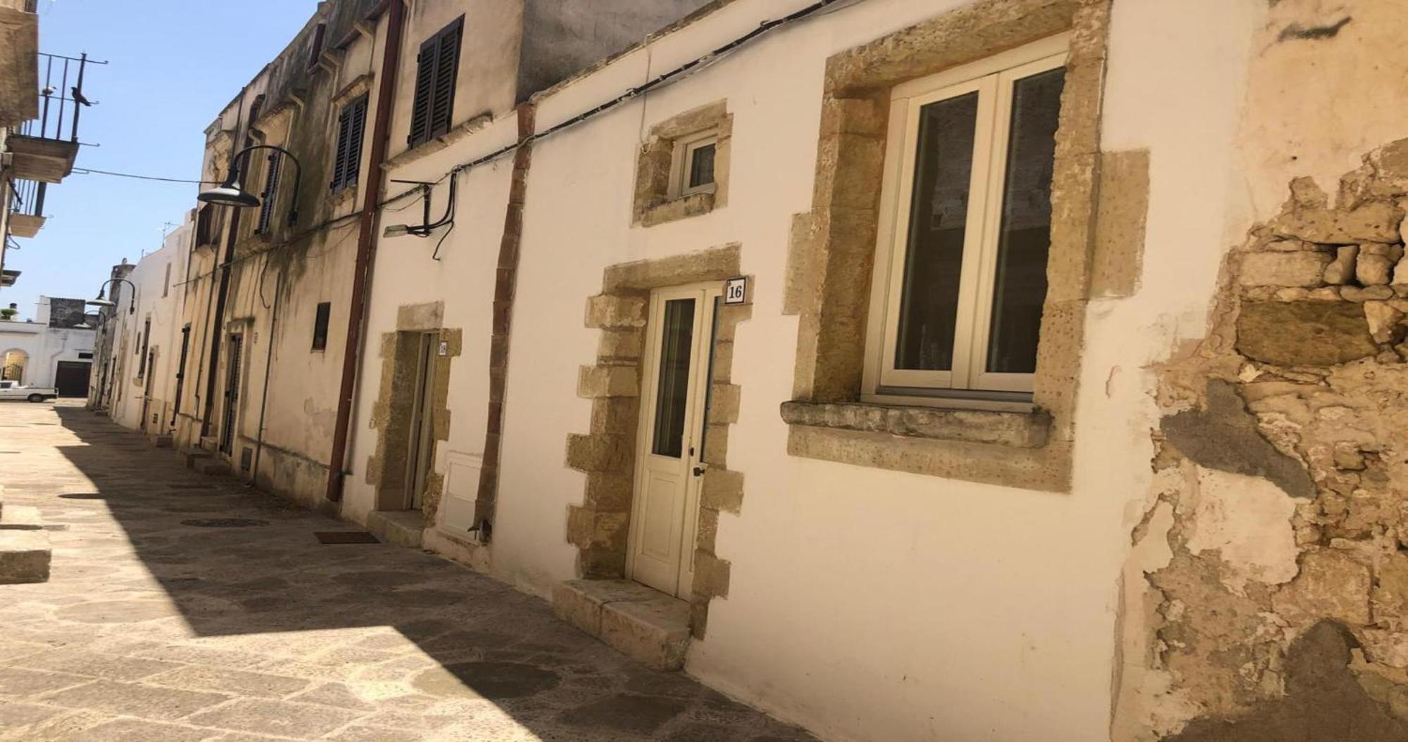 Odegos Monolocali Vico Sant'Antonio Villa Carpignano Salentino Bagian luar foto