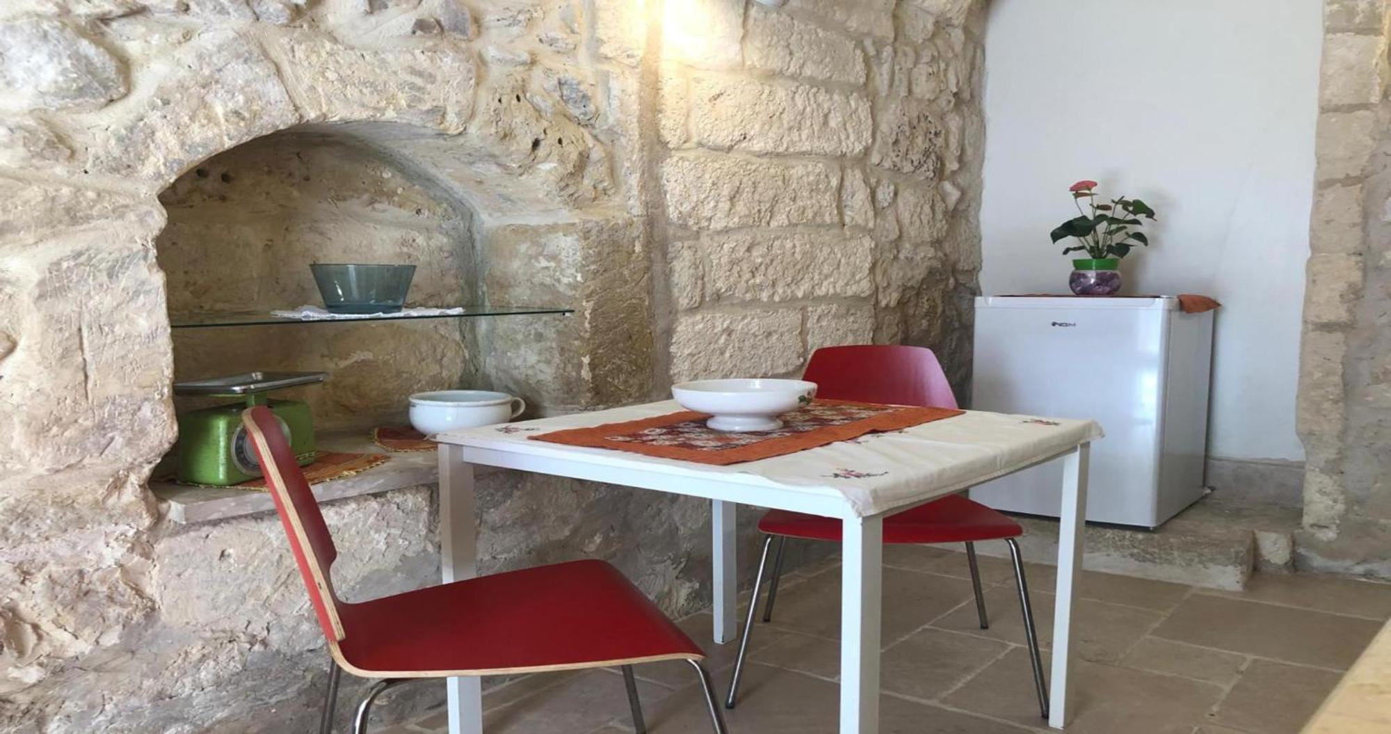 Odegos Monolocali Vico Sant'Antonio Villa Carpignano Salentino Bagian luar foto