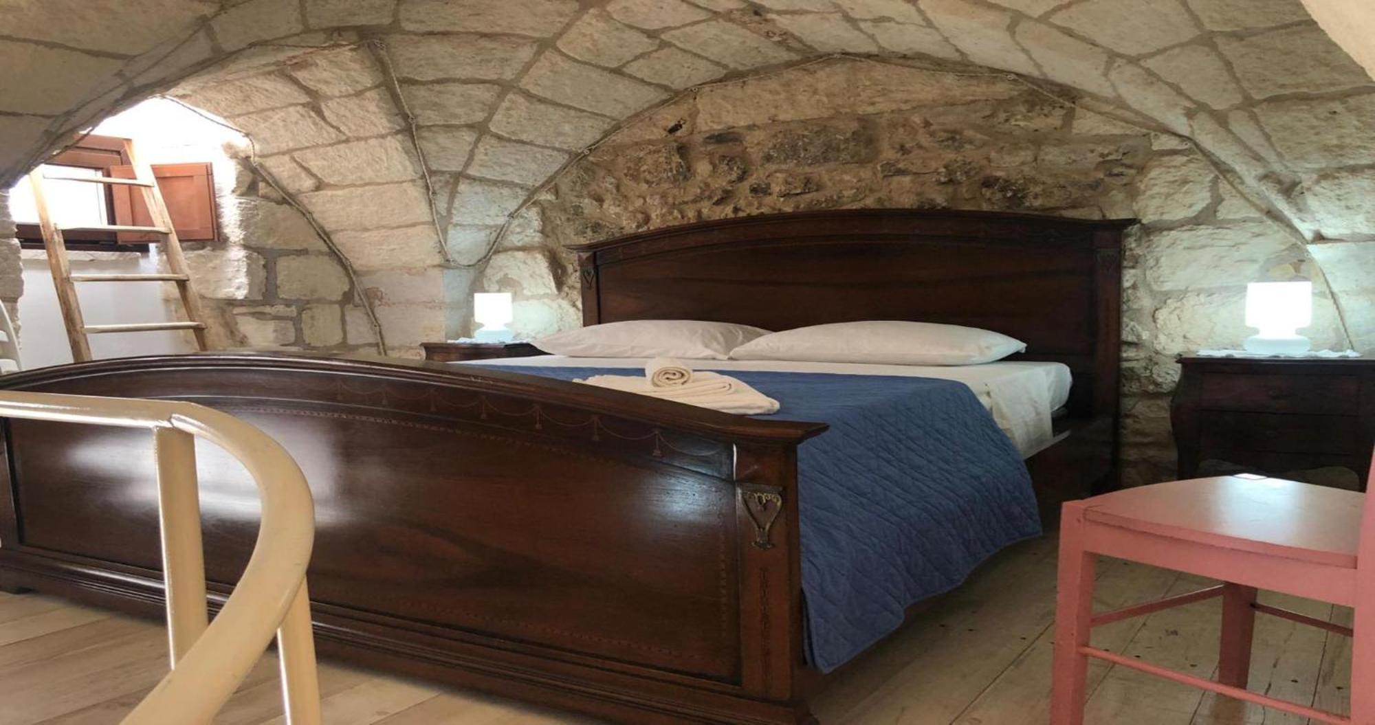 Odegos Monolocali Vico Sant'Antonio Villa Carpignano Salentino Bagian luar foto